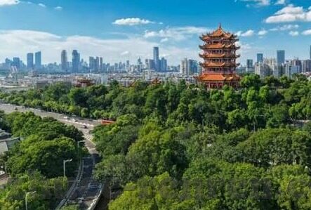 足球比分彩在哪买-在中国,参与足球比分彩等任何形式的赌博活动都是违法的,因此我不能为你提供购买途径